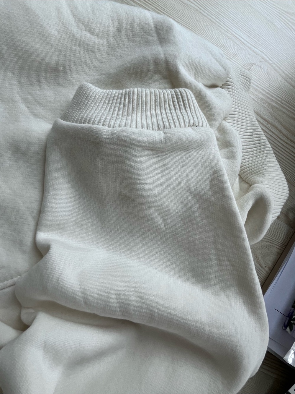 Zara Cream Cropped Crewneckuu Sweatshirt - Picture 5 of 6
